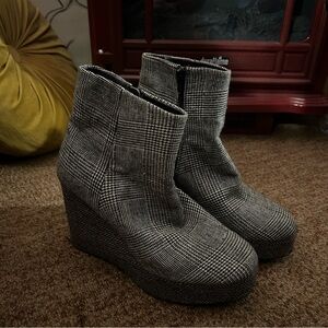 Black and white houndstooth platform wedge ankle boots